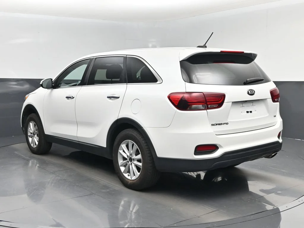Used 2020 White Kia LX image 4
