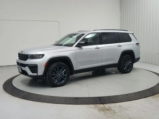 New 2026 Silver Zynith Jeep Limited image 4