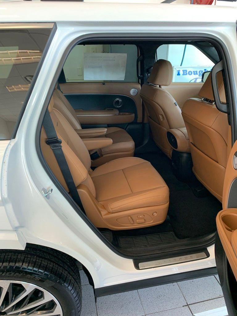 New 2027 White Hyundai Calligraphy AWD image 11