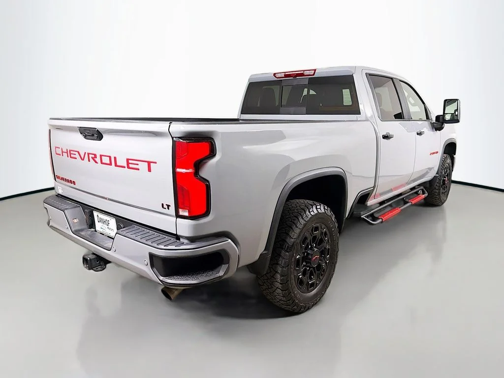 Used 2024 Gray Chevrolet LT image 6