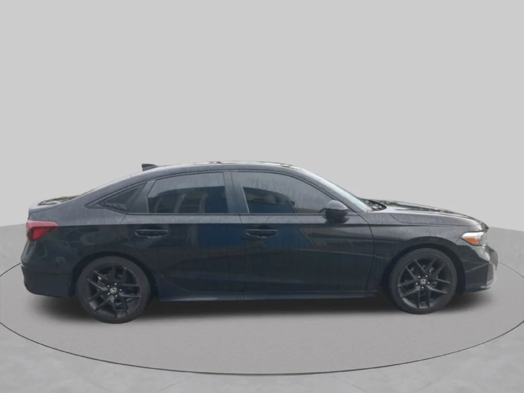 Used 2025  Honda Sport image 4