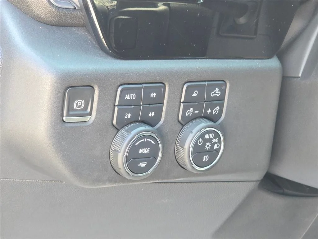 Used 2023 Gray Chevrolet High Country image 7
