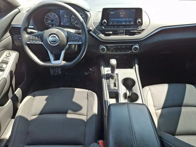 Used 2022 Black Nissan 2.5 S image 15