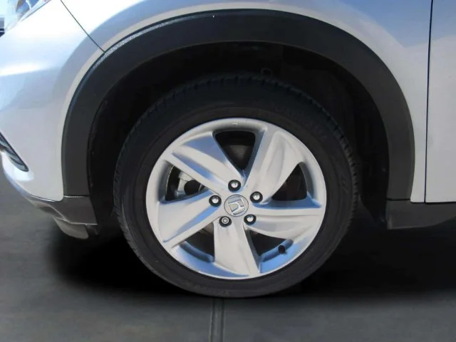 Used 2019 Lunar Silver Metallic Honda EX image 4