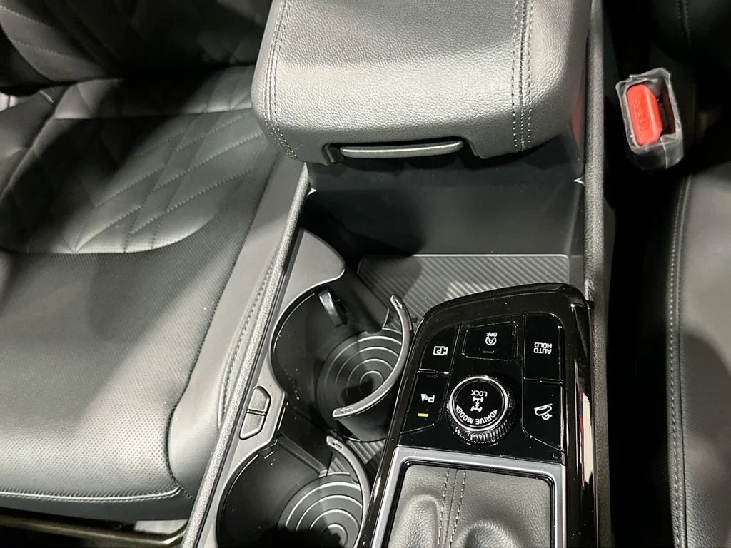 Used 2023 Black Kia X-Line image 48