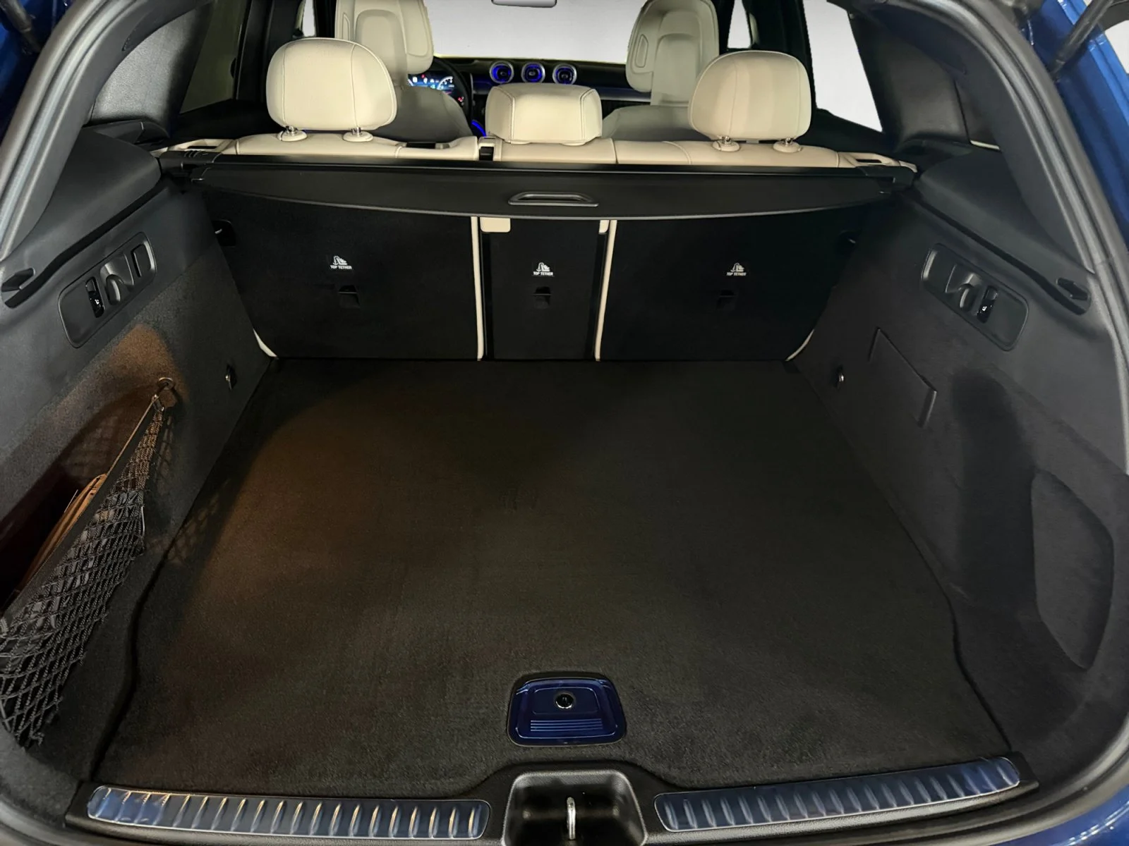 New 2027 Blue Mercedes-Benz GLC 300 image 19