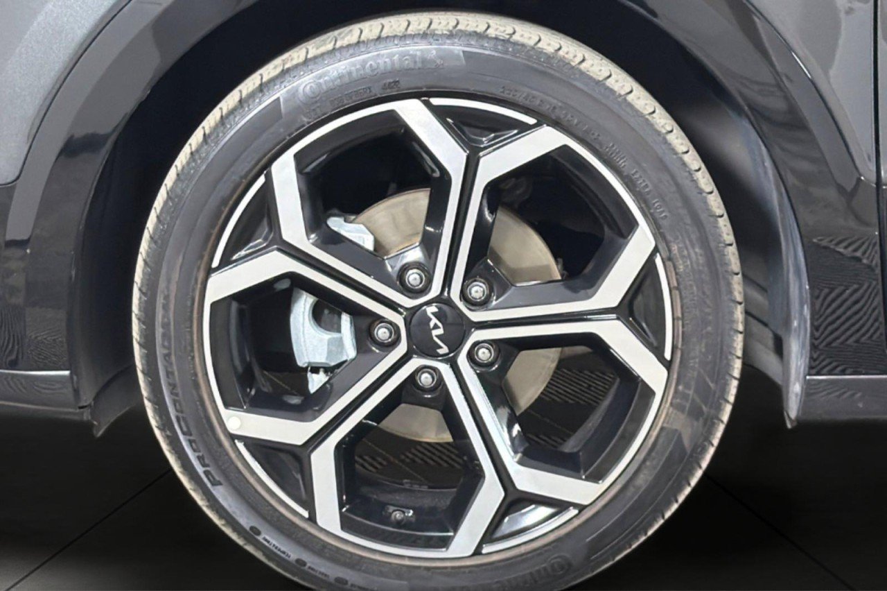 Used 2023  Kia EX Touring image 24
