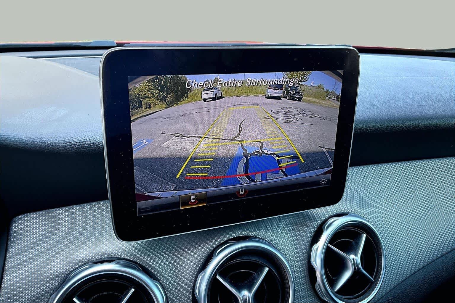 Used 2018 Jupiter Red Mercedes-Benz GLA 250 image 29