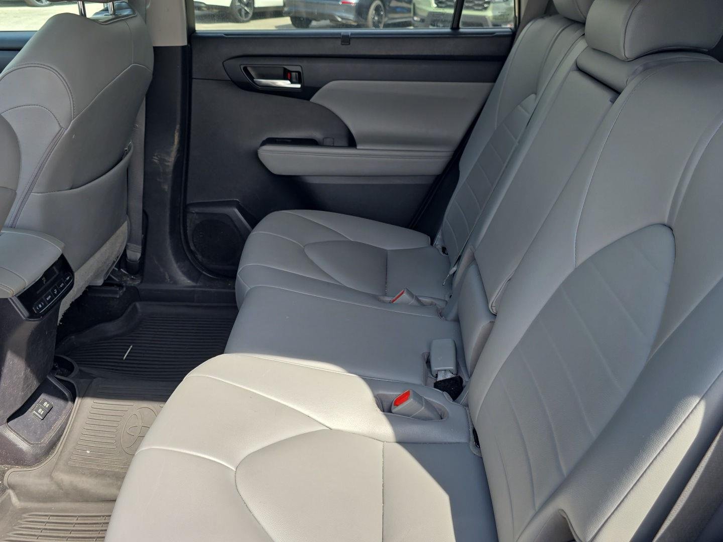 Used 2021 Magnetic Gray Metallic Toyota XLE image 20