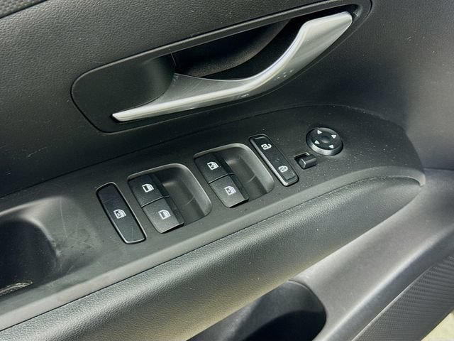 Used 2024 Black Hyundai SEL image 18