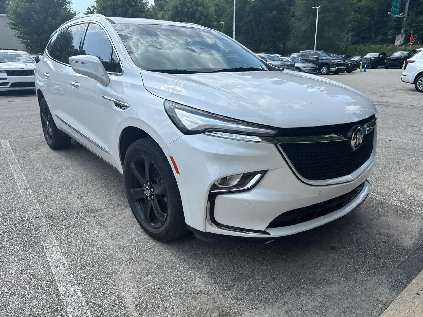 2024 Buick Enclave Essence AWD's photo