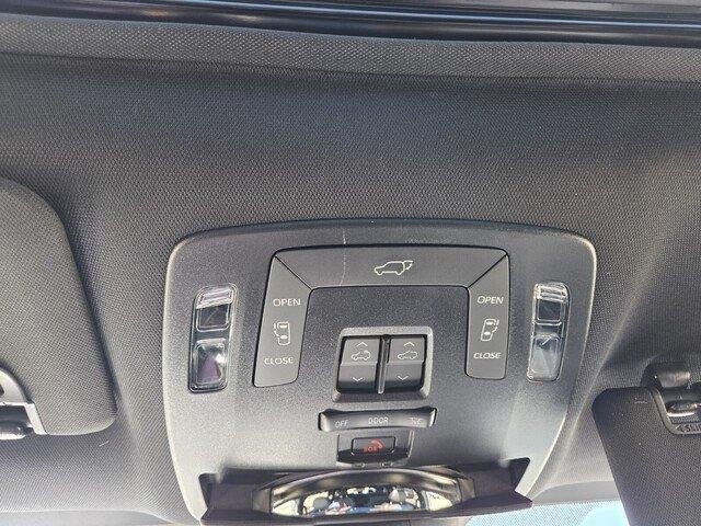 Used 2026 Heavy Metal Toyota XSE 7-Passenger image 18
