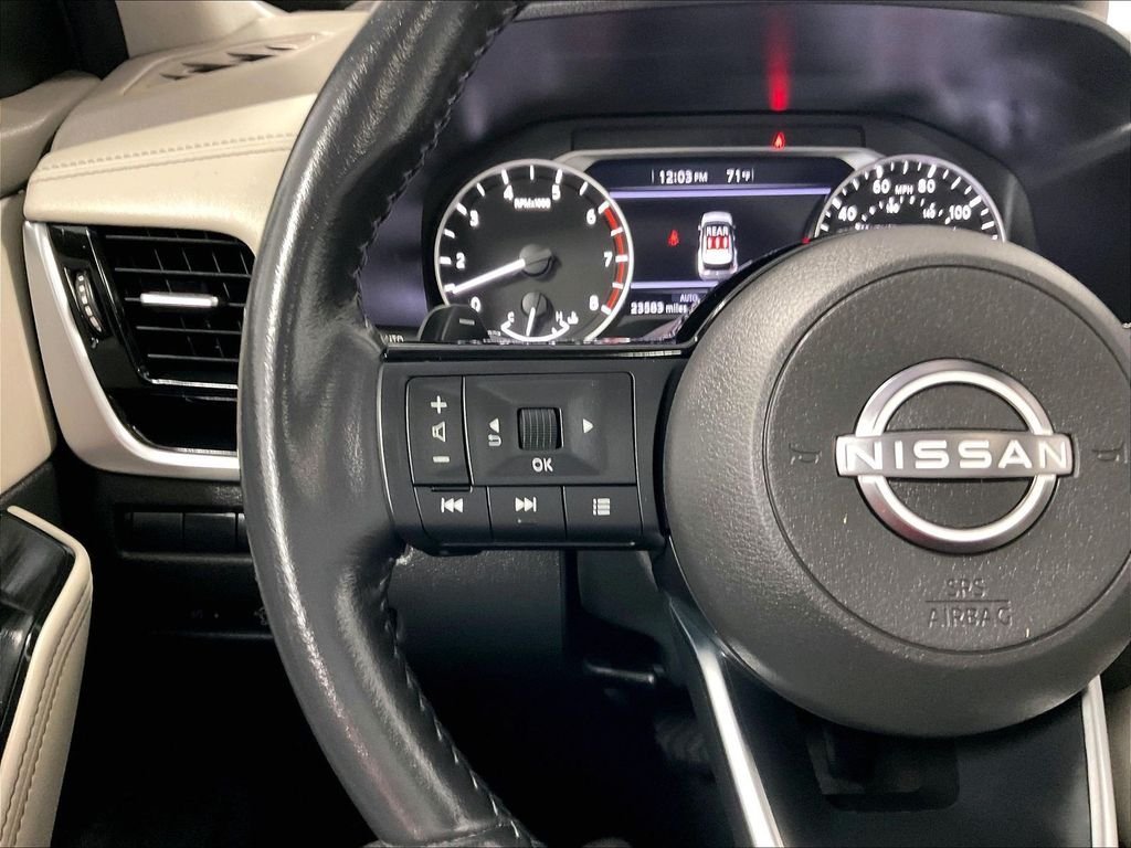 Used 2023 Pearl White Nissan SL image 23
