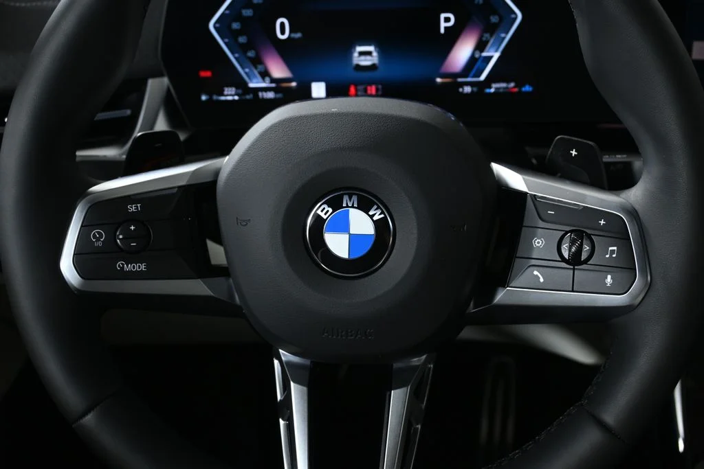 Used 2026 White BMW xDrive28i image 19