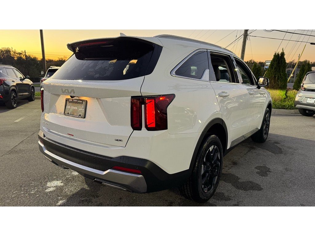 2026 Kia Sorento S photo 3