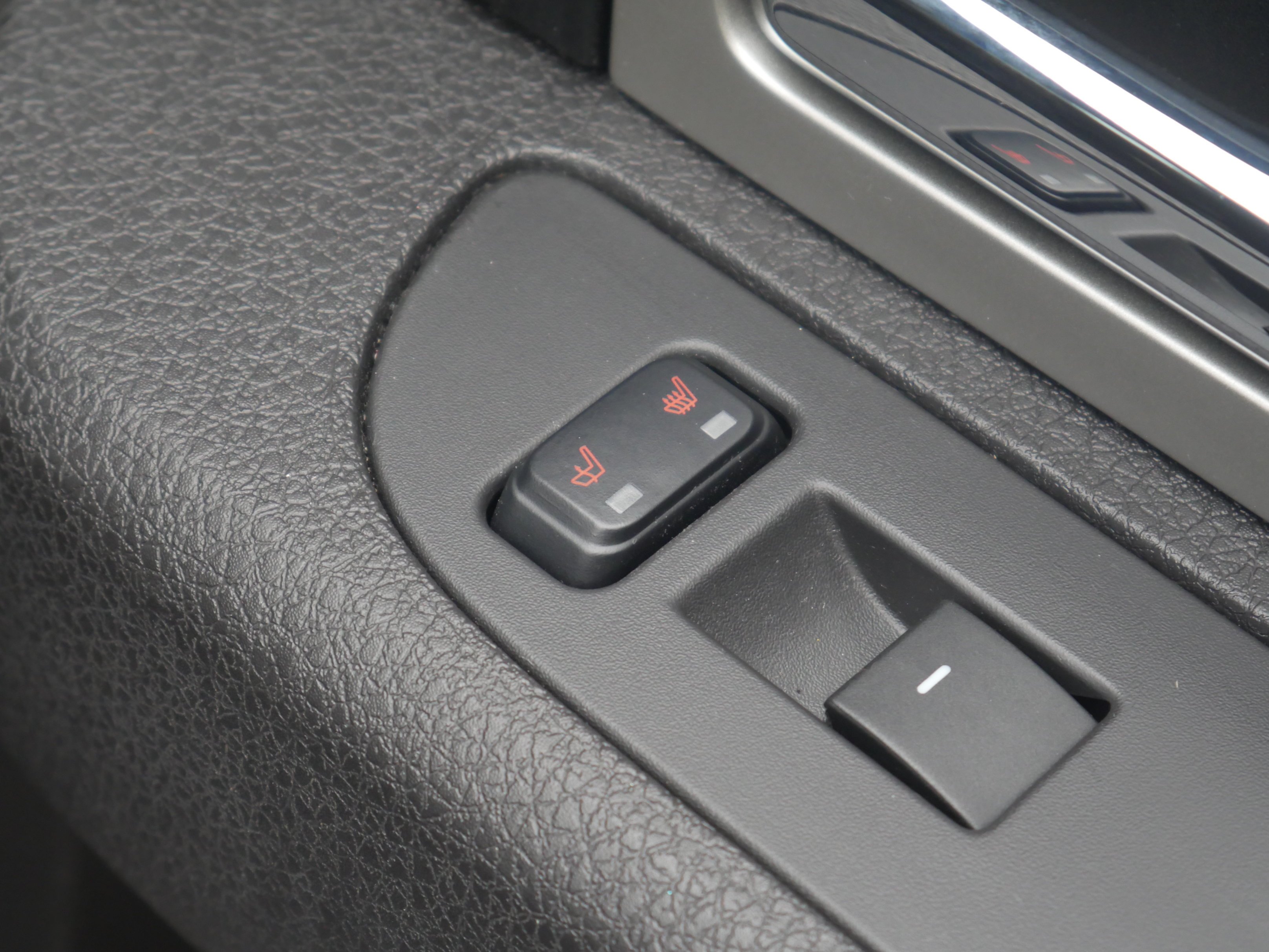 Used 2012 Tuxedo Black Metallic Ford Platinum image 34