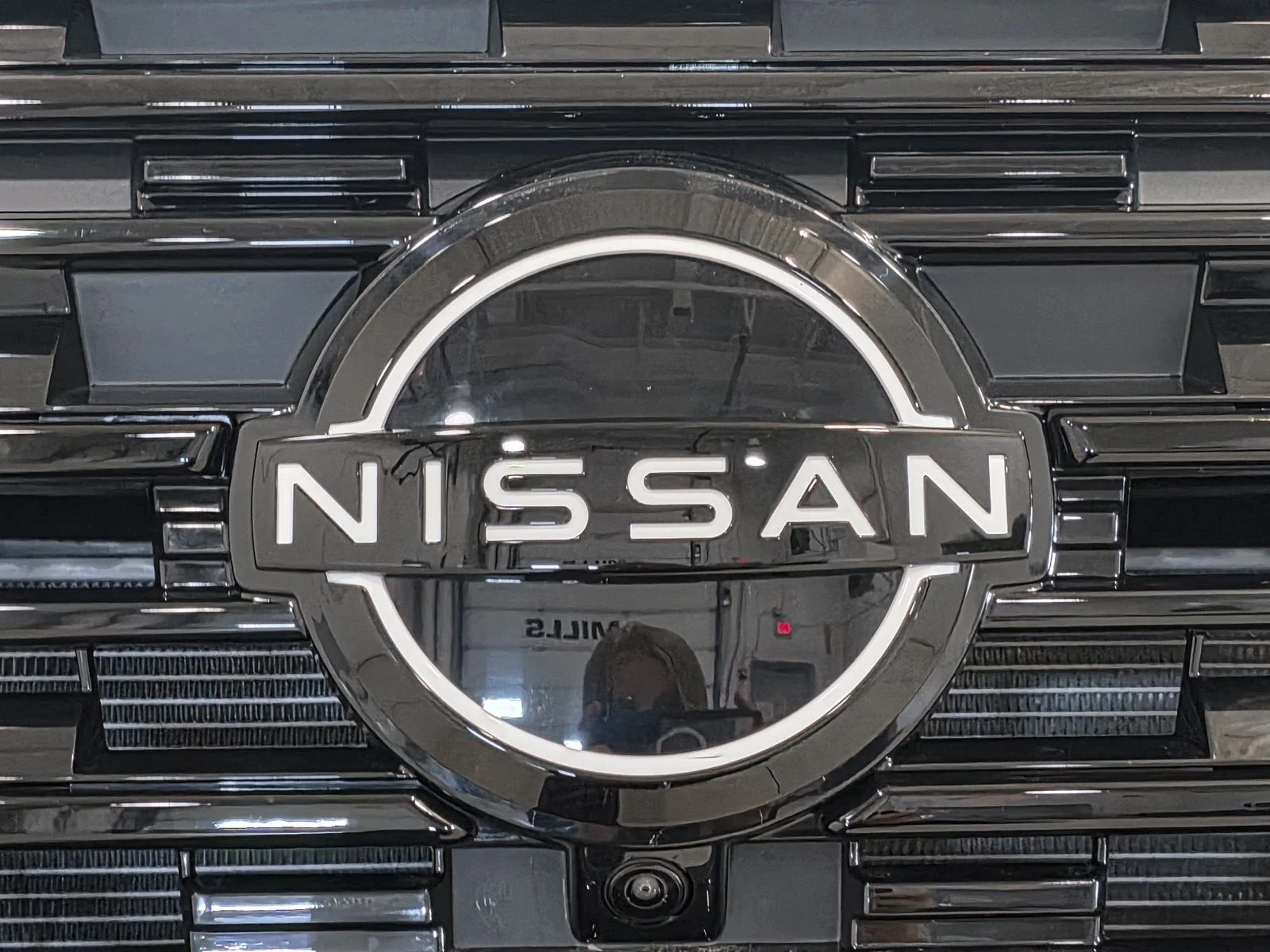 New 2026 Everest White Pearl TriCoat Nissan Dark Armor™ image 12
