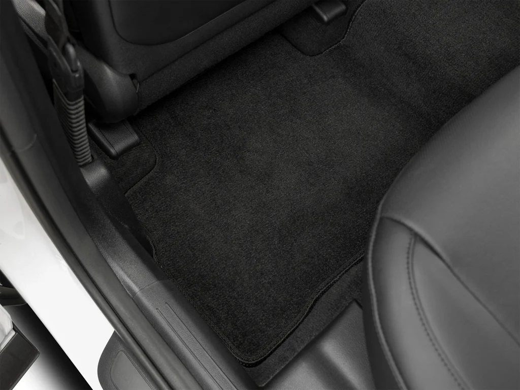 Used 2023 White Kia X-Line image 37