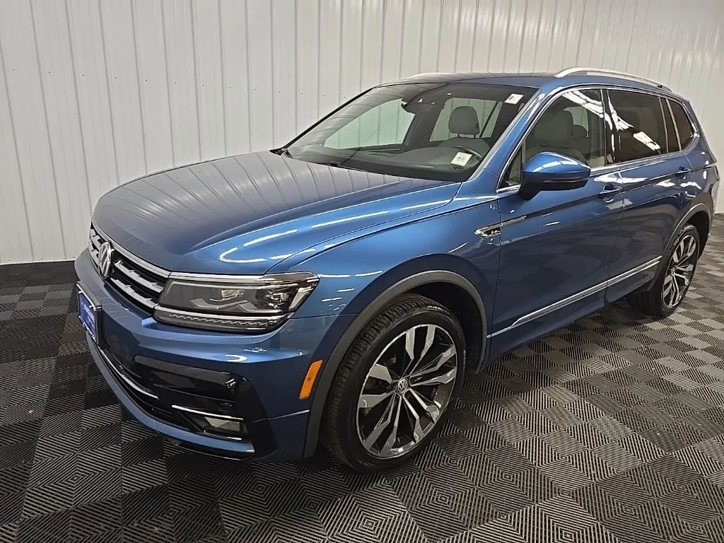 Used 2020 Blue Volkswagen 2.0T SEL Premium R-Line image 8
