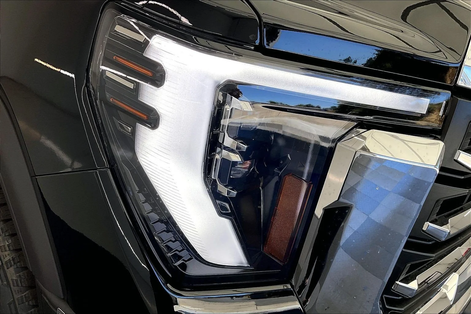 New 2026 Onyx Black GMC SLT image 15