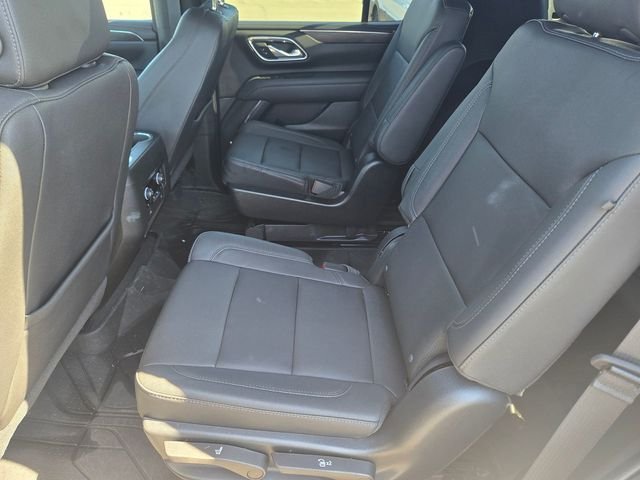 Used 2023 Black Chevrolet Z71 image 10