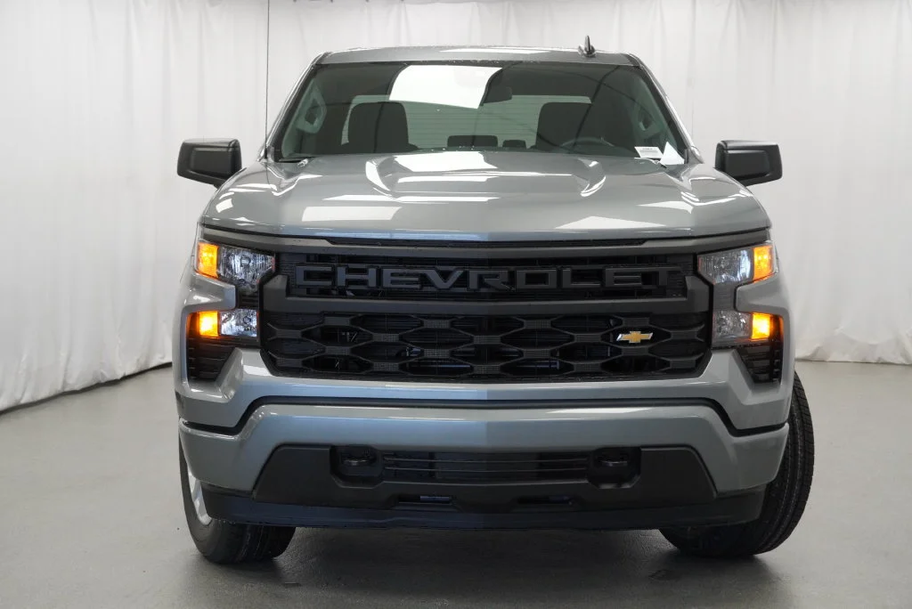 New 2026 Sterling Gray Metallic Chevrolet Custom image 31