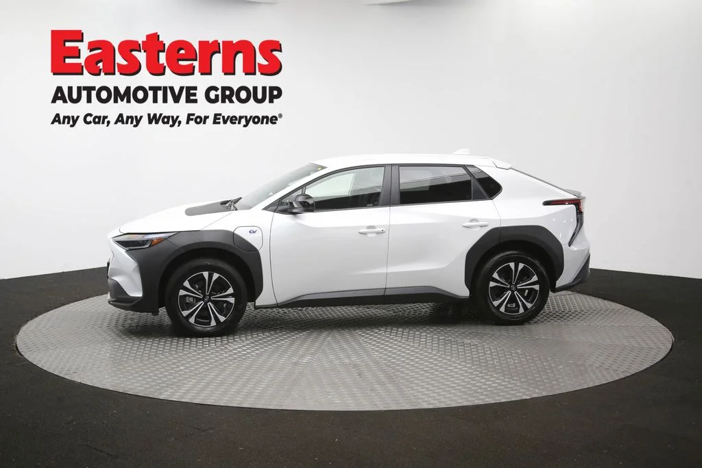 Used 2023 White Subaru Premium image 57