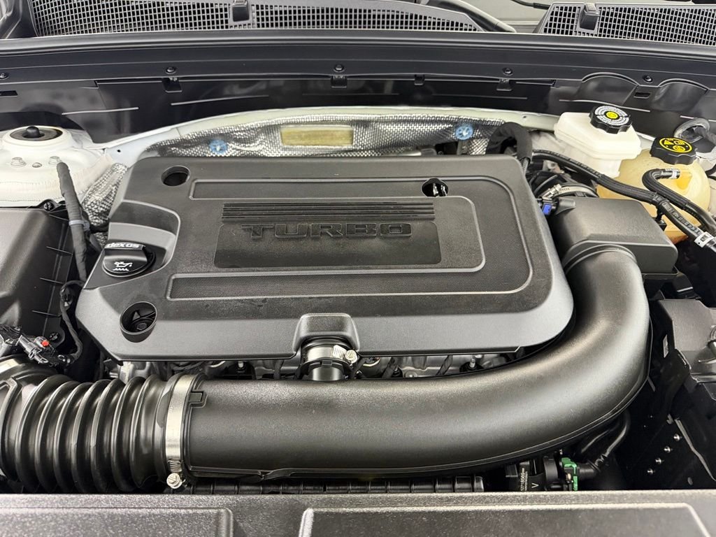 Used 2023 White Buick Preferred image 33