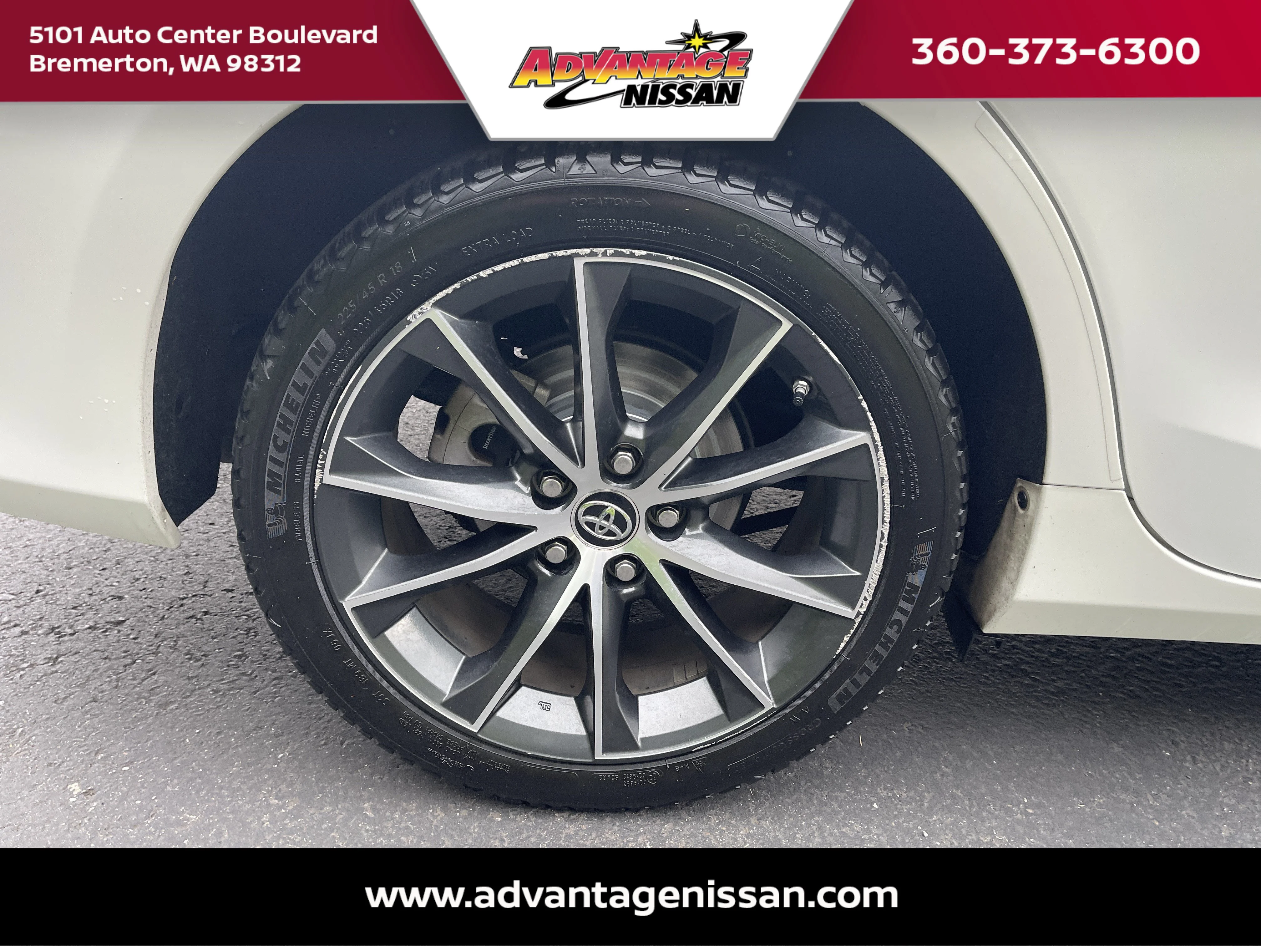 Used 2015 Blizzard Pearl Toyota XSE image 11