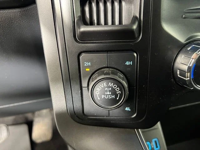 Used 2024 Black Ford XLT image 23