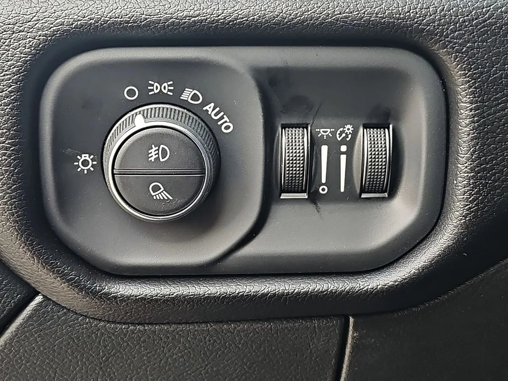 2026 RAM 2500 Laramie - Photo 35