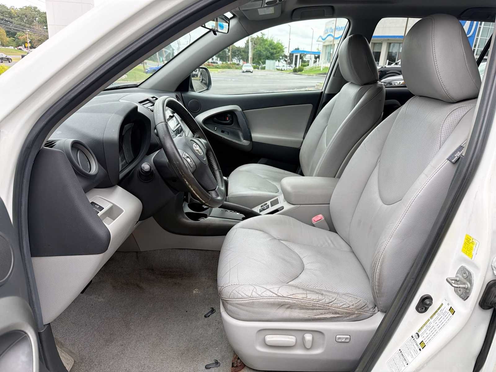 Used 2010 Blizzard Pearl Toyota Ltd image 11