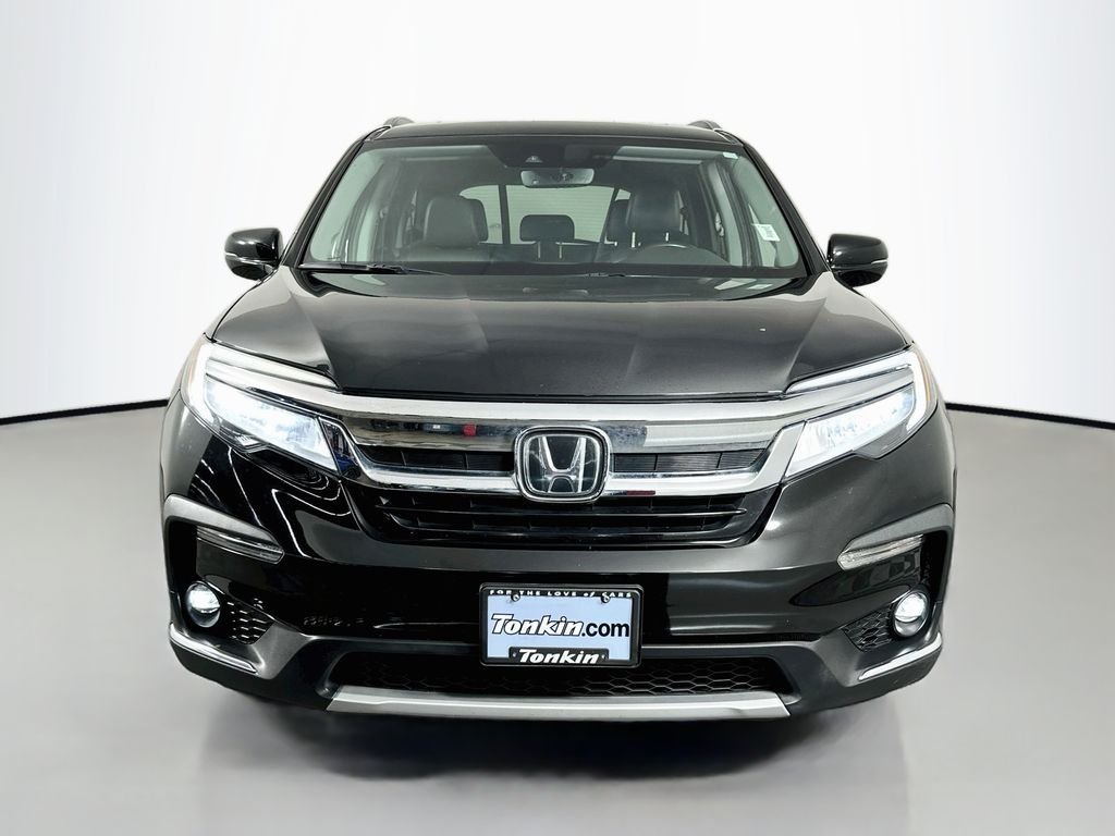 Used 2021 Crystal Black Pearl Honda Touring image 3