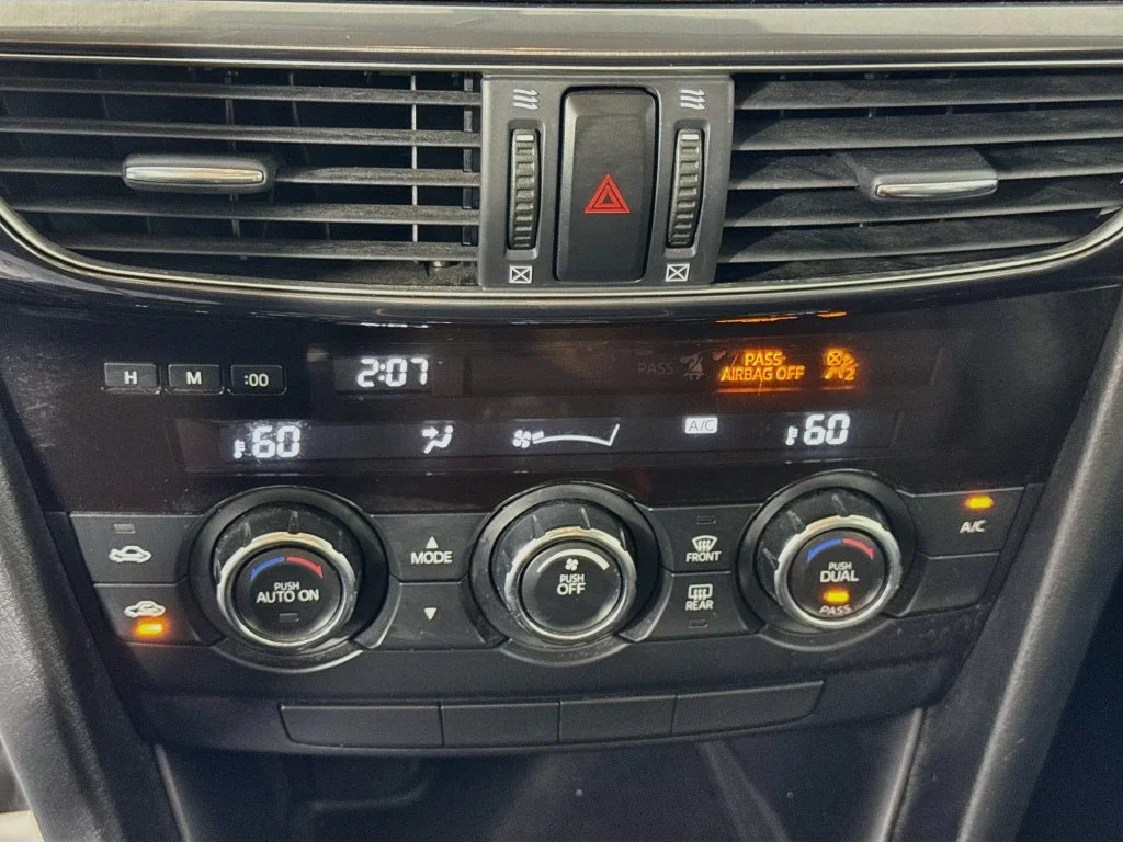 Used 2015 Blue Mazda i Touring image 16
