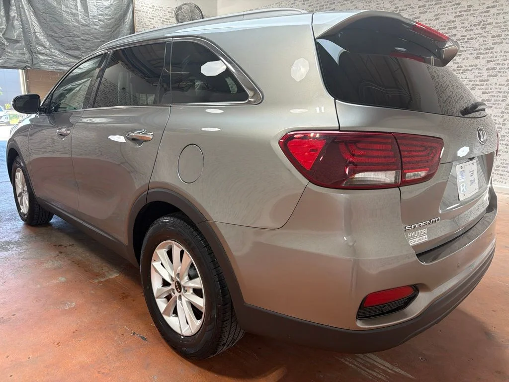 Used 2019 Titanium Silver Kia LX image 5