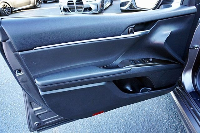 Used 2023  Toyota SE image 20