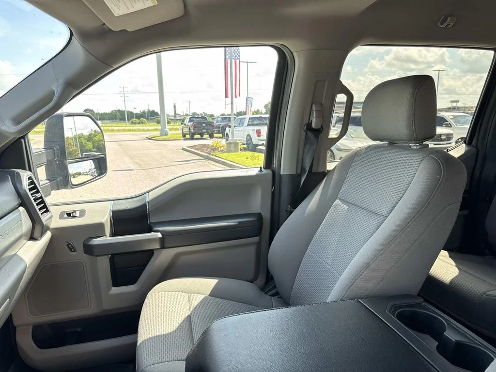 Certified Used 2020 Magnetic Metallic Ford XLT image 15