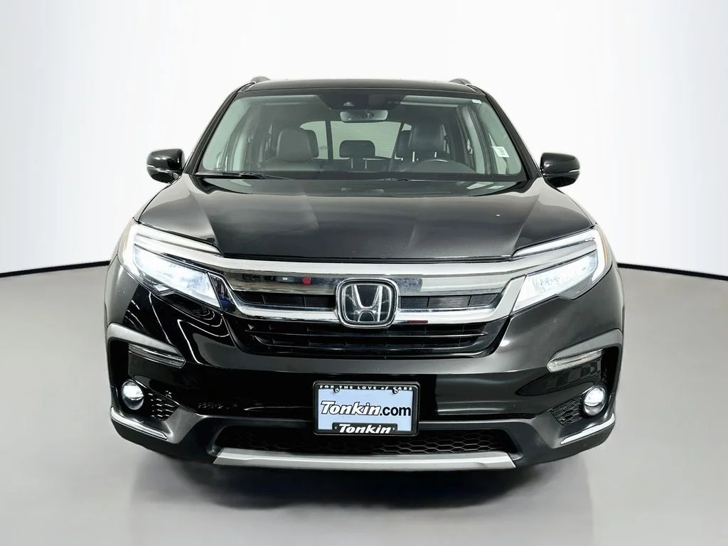 Used 2021 Crystal Black Pearl Honda Touring image 3