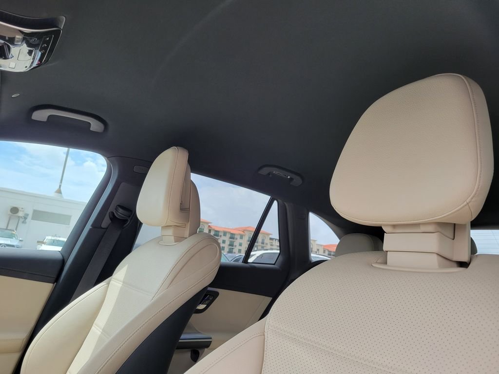 Certified Used 2023 White Mercedes-Benz GLC 300 image 25