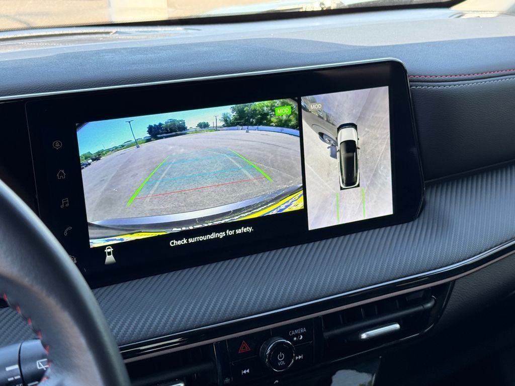 Used 2025 Black Nissan SR image 30