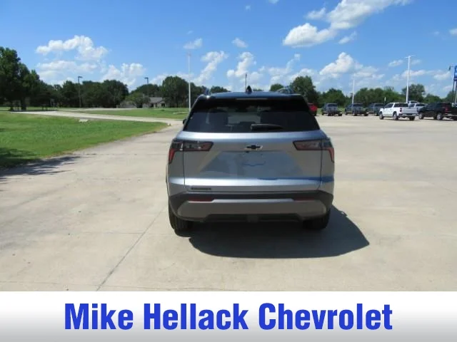 2027 Chevrolet Equinox LT - Photo 6