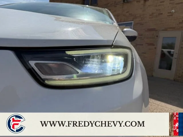 Used 2023 White Chrysler Touring L image 31