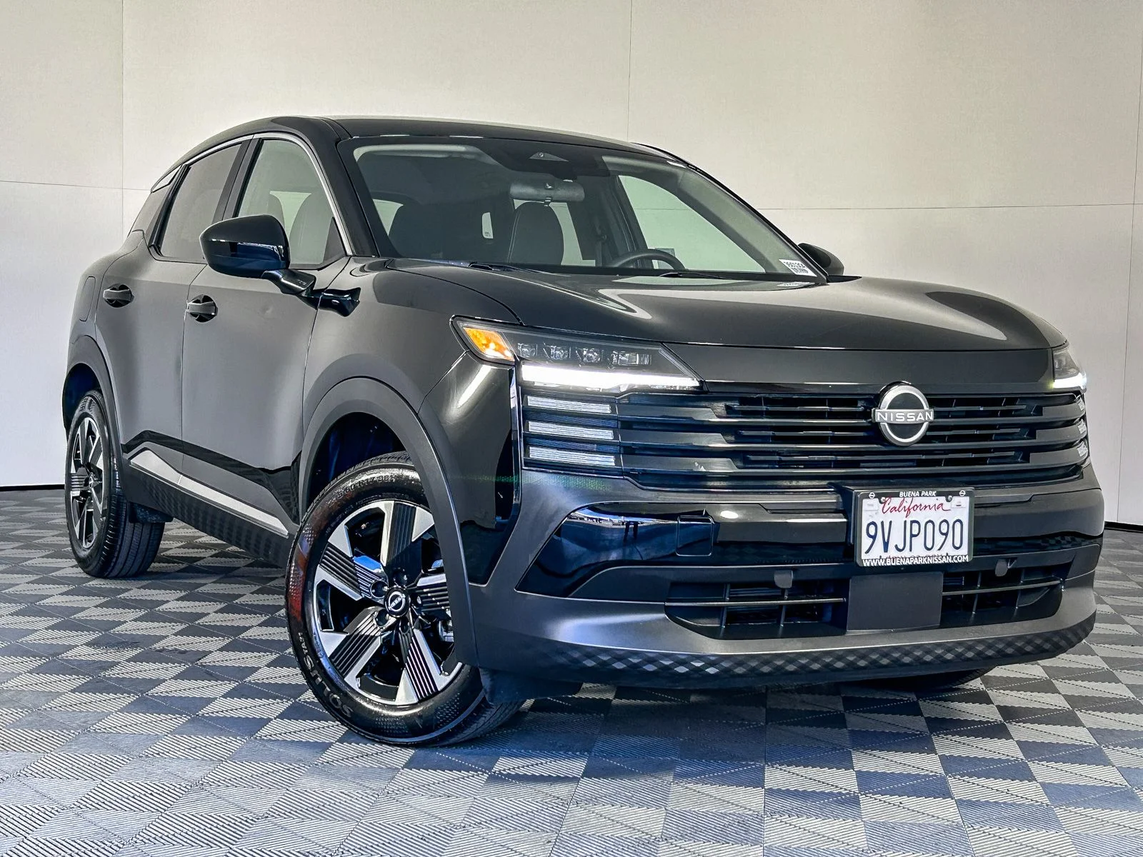 2025 Nissan Kicks 2.0 SV AWD's photo