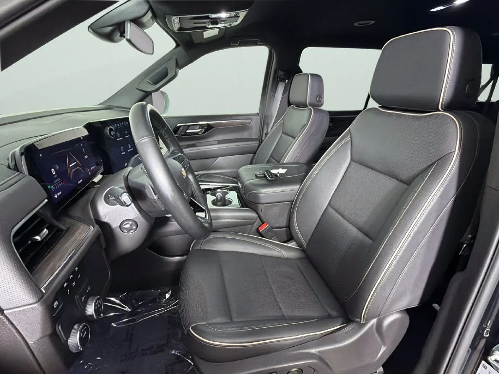 Used 2025 Black Chevrolet Premier image 18