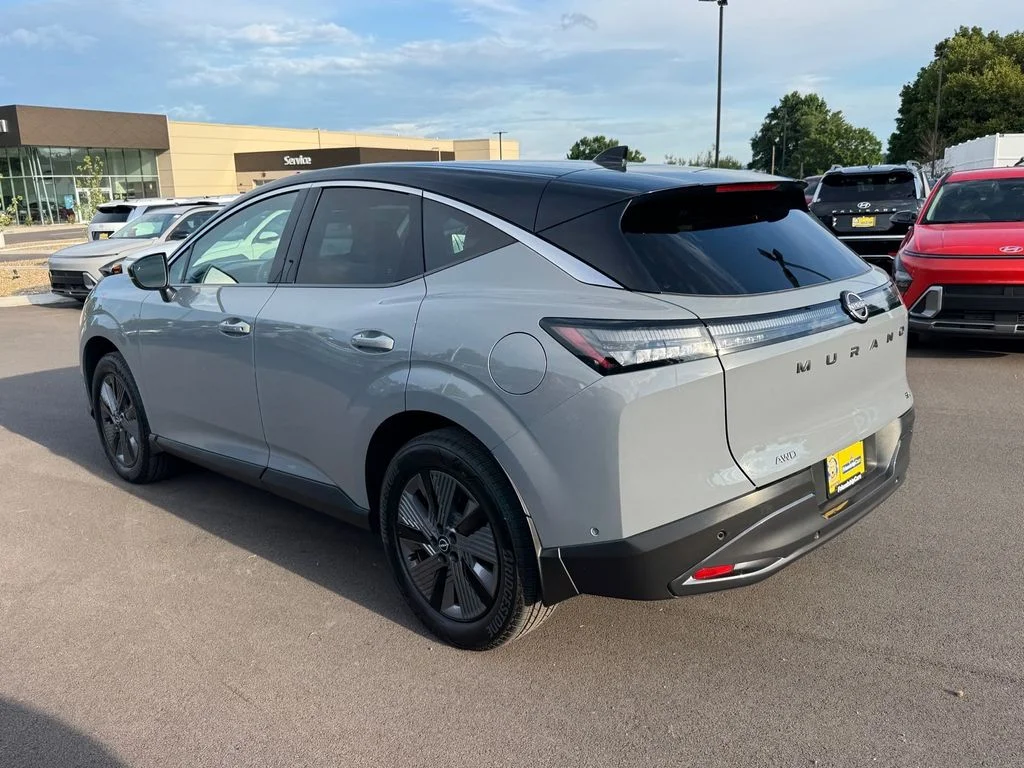 Used 2025 Gray Nissan SL image 5
