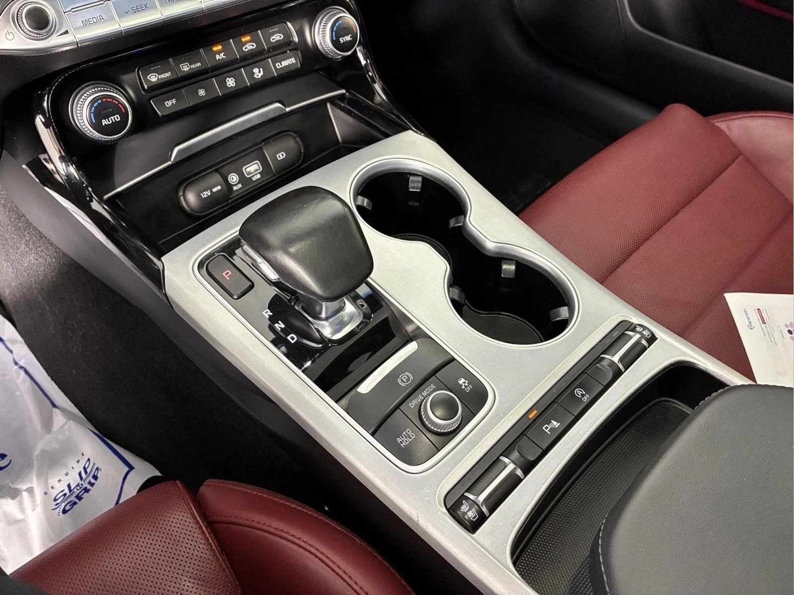 Used 2018 Snow White Pearl Kia GT2 image 27
