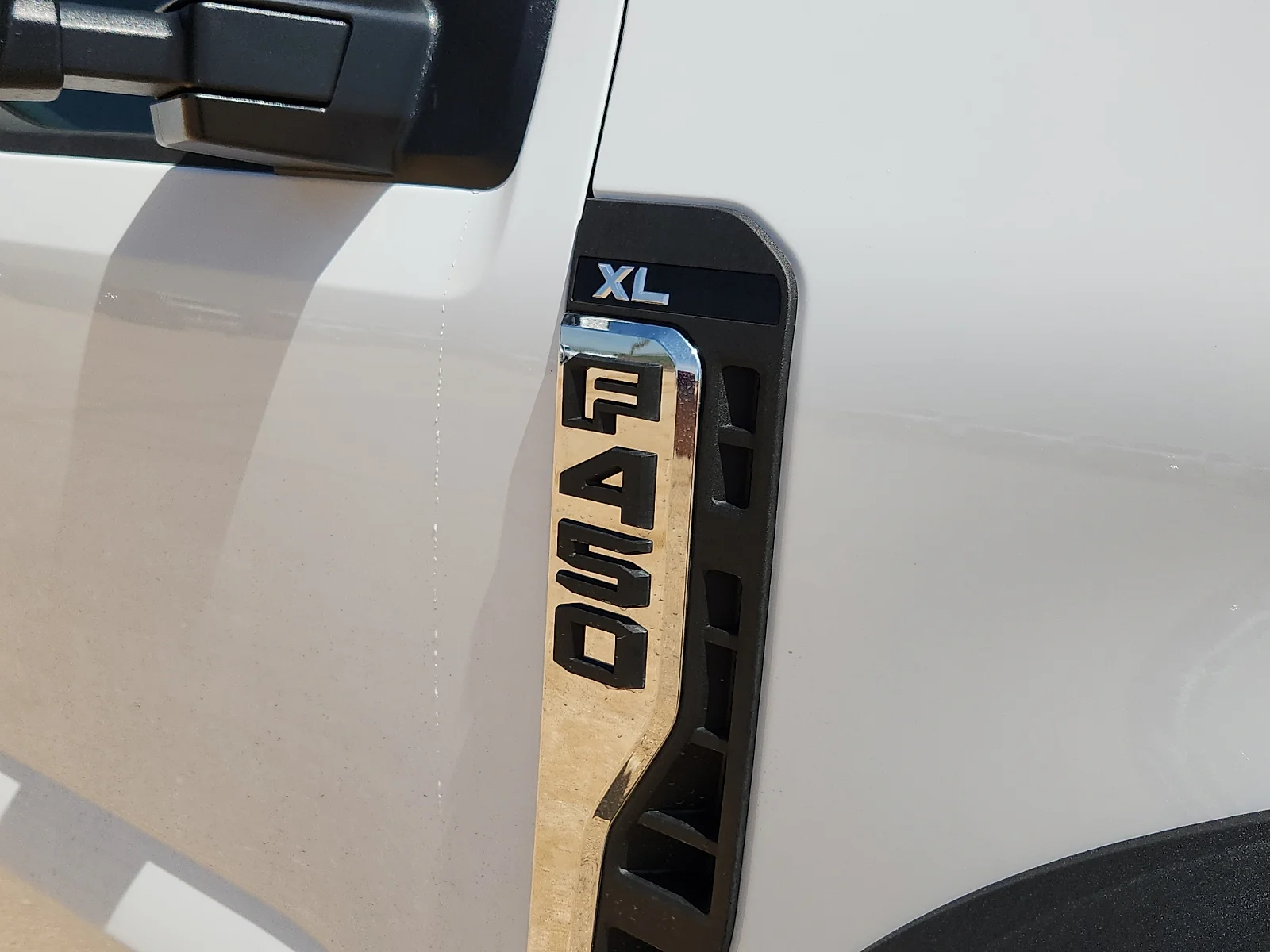 New 2026 Oxford White Ford F-450® XL image 10