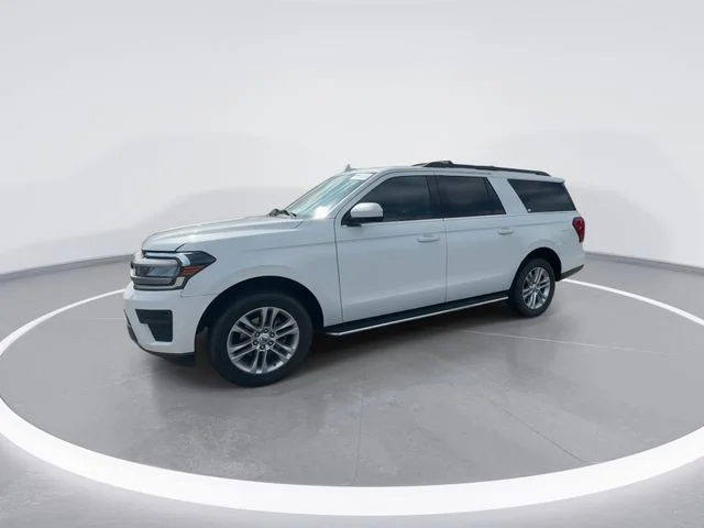 Used 2023 White Ford XLT image 3