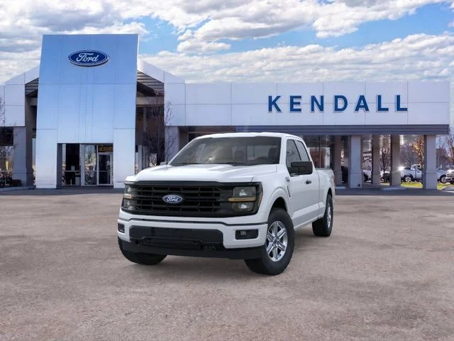 New 2026 Oxford White Ford XLT image 2