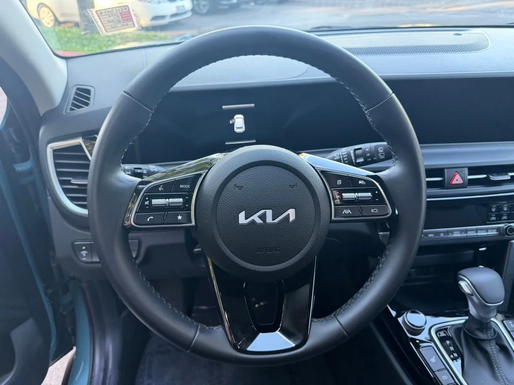Certified Used 2026 Pluton Blue/Black Roof Kia S image 16